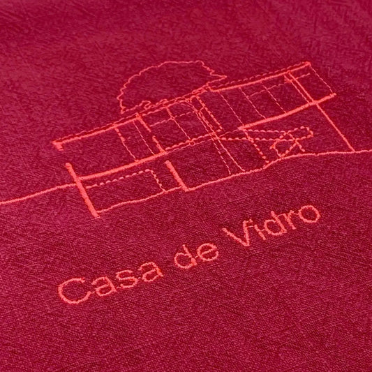 Serviette en lin lavé framboise_brodée d'un plan d'architecture