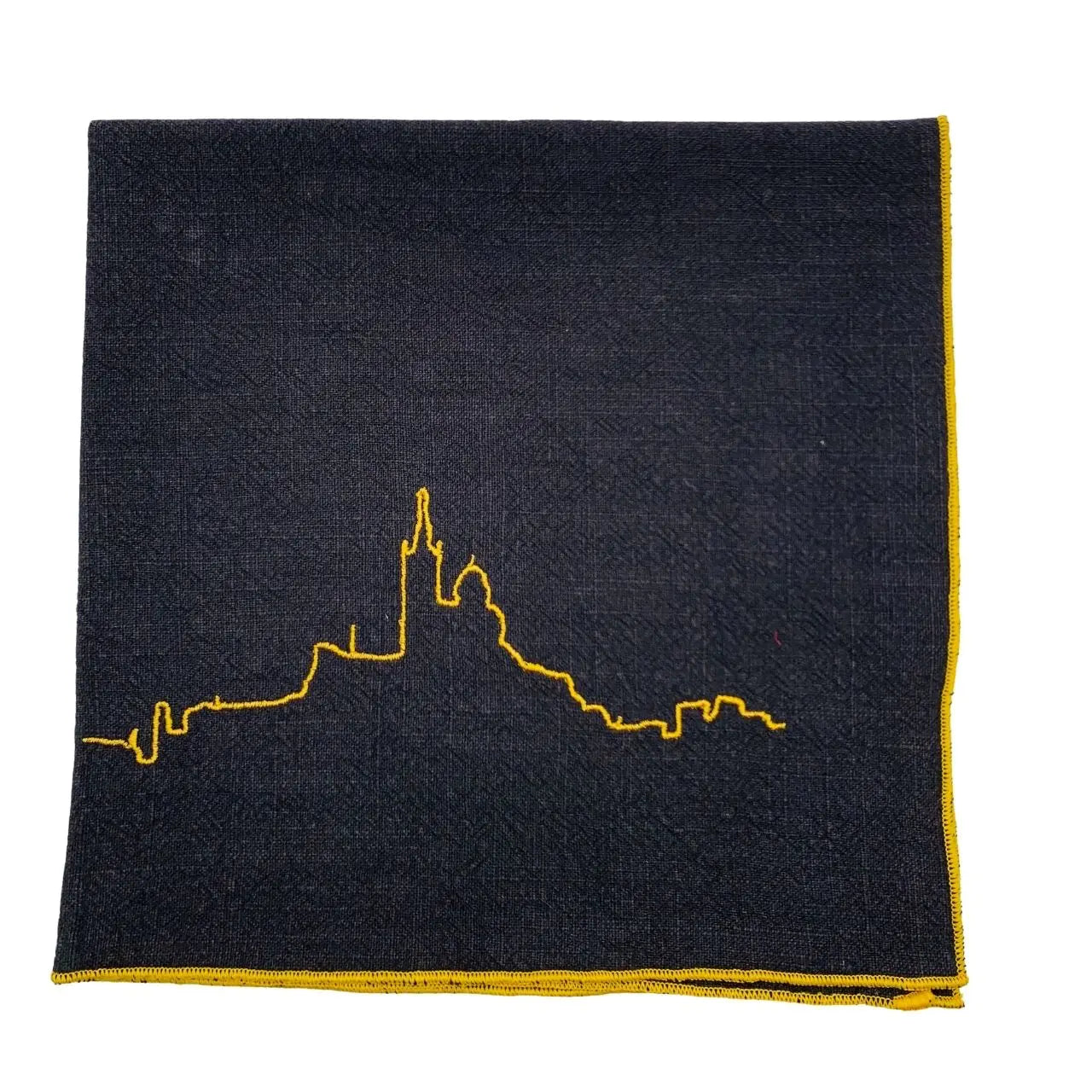 Notre Dame de la Garde brodée sur une serviette noire finition dorée