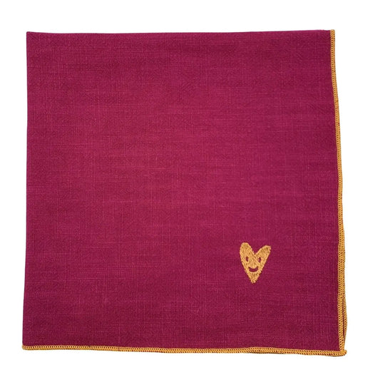 Serviette en lin lavé Framboise, finition dorée_broderie Coeur personnalisable